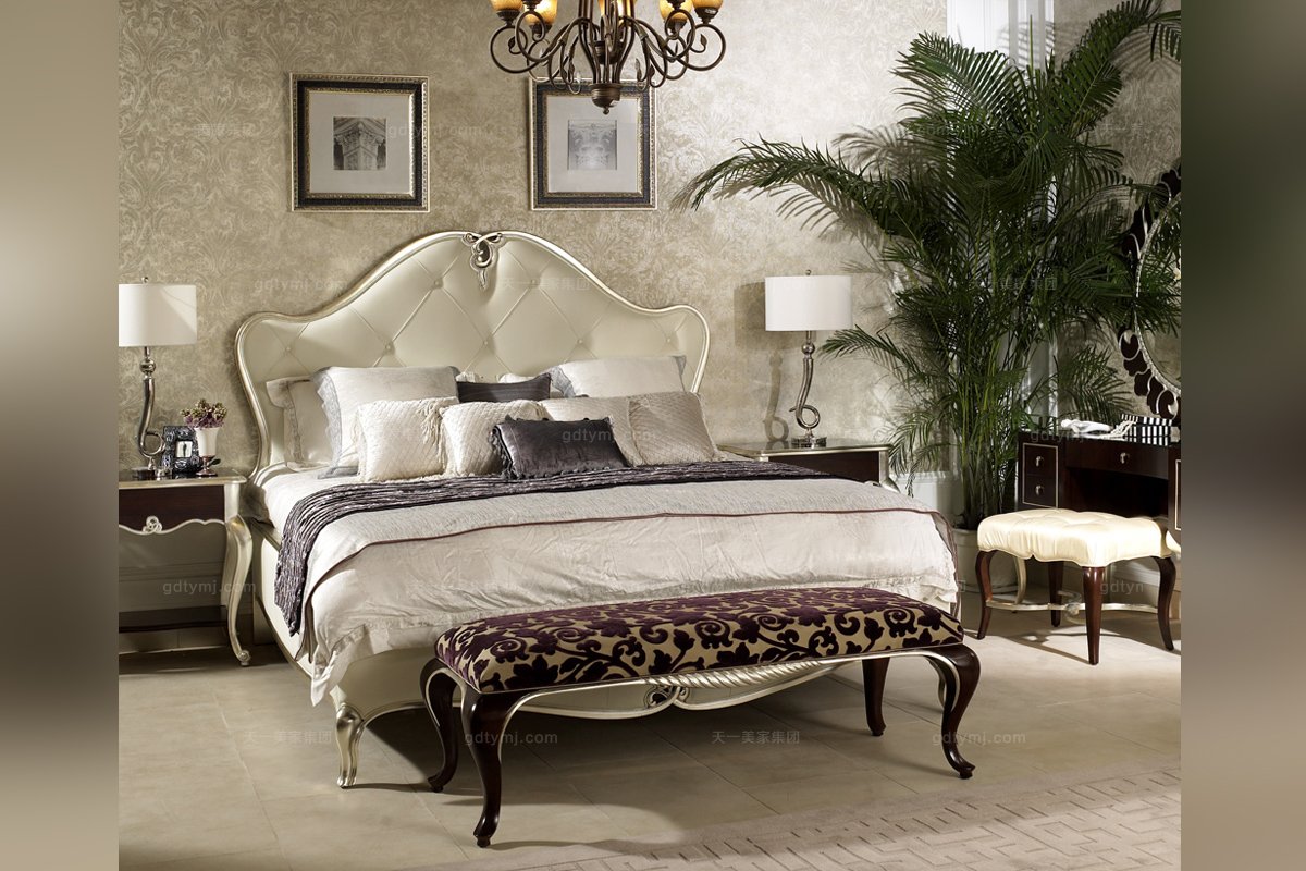 高端簡約新古典軟包皇帝床