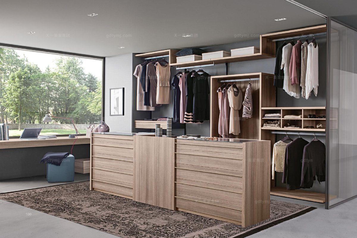 Presotto后現代固裝衣柜系列