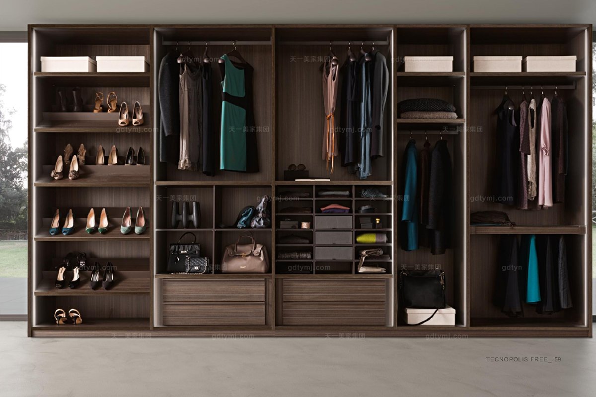 Presotto后現代固裝衣柜系列