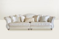 精細之處更顯王者霸氣，歐式高端家具你的王府之首選。