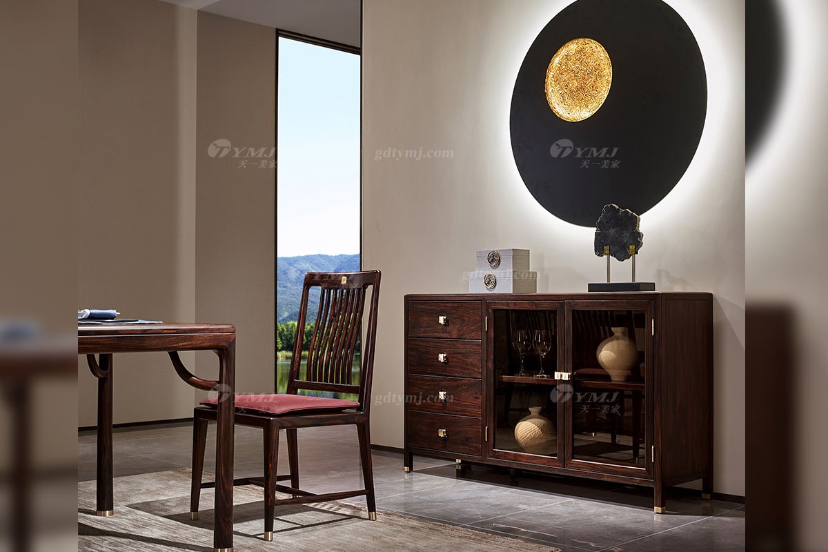 時尚新中式家具品牌高端優雅黑酸枝全紅木配黃銅金屬餐邊柜餐邊柜H-PGCBG場景